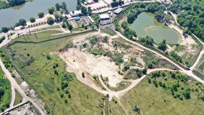 Підприємці незаконно видобували пісок на сільськогосподарських землях Київщини