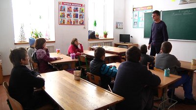 У Довбиській спеціальній школі-інтернаті на Житомирщині працівникам боргують зарплату У Довбиській спеціальній школі-інтернаті на Житомирщині працівникам боргують зарплату