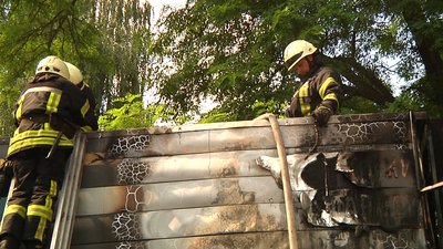 У Житомирі на одній із центральних вулиць горів продуктовий магазин У Житомирі на одній із центральних вулиць горів продуктовий магазин