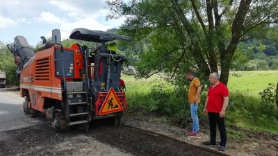 На Львівщині відновили ремонт дороги Стрілки-Мшанець На Львівщині відновили ремонт дороги Стрілки-Мшанець