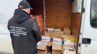 10 ящиків цигарок на 300 тисяч гривень вилучили прикордонники на Закарпатті