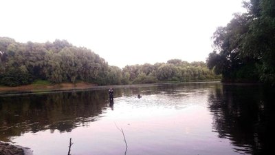 На Чернігівщині шукають потонулу дитину На Чернігівщині шукають потонулу дитину