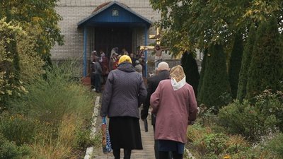 П'ять місяців молилися у будинку культури: як громада на Вінниччині переходить до ПЦУ