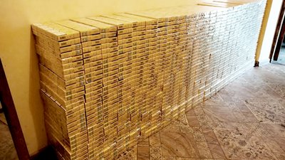 4 тисячі пачок контрабандних сигарет затримали прикордонники на Закарпатті 4 тисячі пачок контрабандних сигарет затримали прикордонники на Закарпатті