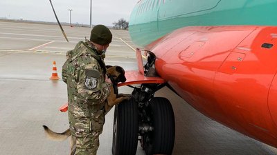 У Харкові через повідомлення про мінування перевіряли аеропорт і ТРЦ