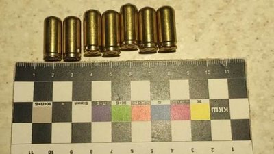 Був напідпитку: на Вінниччині чоловік влаштував стрілянину у багатоквартирному будинку Був напідпитку: на Вінниччині чоловік влаштував стрілянину у багатоквартирному будинку