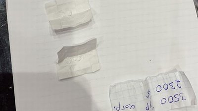 На Житомирщині правоохоронці викрили канал постачання наркотиків ув'язненим до виправної колонії На Житомирщині правоохоронці викрили канал постачання наркотиків ув'язненим до виправної колонії