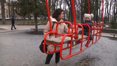 Як розповіла Олександра, їхня донька Поліна чекає на тата з полону. Як розповіла Олександра, їхня донька Поліна чекає на тата з полону.