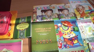 Казки, вірші, танці: як на Херсонщині вивчають кримськотатарську мову Казки, вірші, танці: як на Херсонщині вивчають кримськотатарську мову