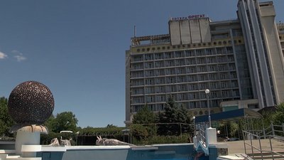 "Парк юрського періоду": у Херсоні нардеп вирішив реконструювати фонтан - думки жителів розділилися "Парк юрського періоду": у Херсоні нардеп вирішив реконструювати фонтан - думки жителів розділилися