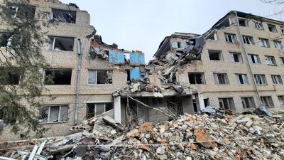 "Плануємо об'єднати два корпуси". Як збираються відбудовувати університет Сухомлинського в Миколаєві