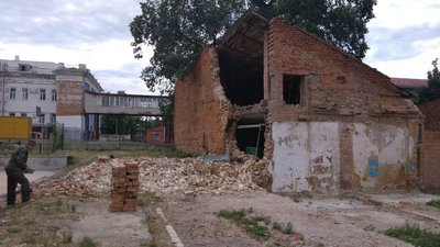 Обвалилася стіна одного з приміщень Сумської класичної гімназії