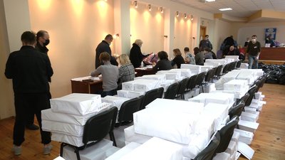 Вибори на Рівненщині: дільниці отримали бюлетні та деззасоби. Але є нюанси