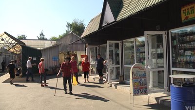 У Житомирі закривають ринок "Привокзальний" – на його місці збудують торговельний центр У Житомирі закривають ринок "Привокзальний" – на його місці збудують торговельний центр