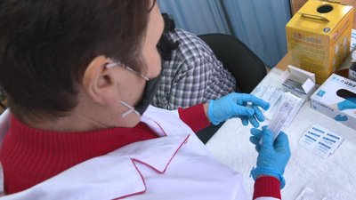 Понад тисячу черкащан вакцинувалися бустерною дозою проти коронавірусу Понад тисячу черкащан вакцинувалися бустерною дозою проти коронавірусу