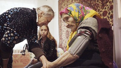 У бабусі Ксені дев'ять дітей і 77 онуків, правнуків і праправнуків У бабусі Ксені дев'ять дітей і 77 онуків, правнуків і праправнуків