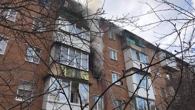 У Вінниці горіла п'ятиповерхівка: одна людина в лікарні