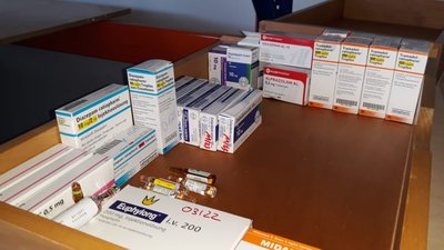 На митниці "Ужгород" у коробках з "гуманітаркою" виявили нарковмісні ліки