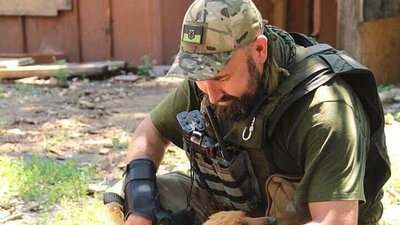 "Це військова романтика": як живе та працює сім’я військових зв’язківців у Харкові "Це військова романтика": як живе та працює сім’я військових зв’язківців у Харкові