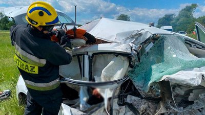 На Чернігівщині у ДТП загинули двоє людей, ще троє травмувалися На Чернігівщині у ДТП загинули двоє людей, ще троє травмувалися