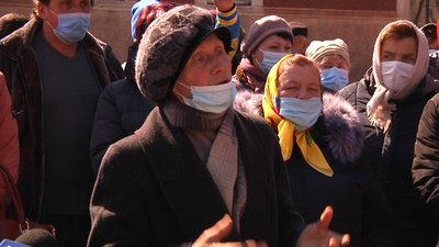 На Житомирщині жителі села вимагають від влади скасувати договір оренди на сільський фруктовий сад На Житомирщині жителі села вимагають від влади скасувати договір оренди на сільський фруктовий сад