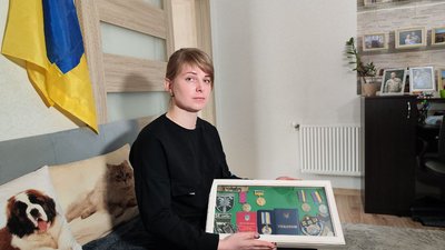 Вдова загиблого військовослужбовця з Волині просить надати чоловіку звання Героя України Вдова загиблого військовослужбовця з Волині просить надати чоловіку звання Героя України