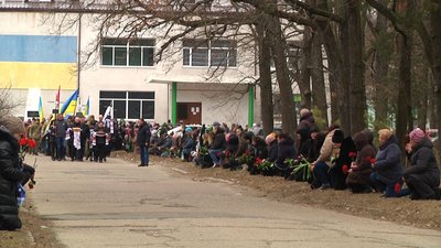 На Житомирщині попрощалися з загиблими в боях військовослужбовцями На Житомирщині попрощалися з загиблими в боях військовослужбовцями
