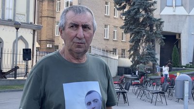У Дніпрі встановили інсталяцію в пам`ять про загиблих воїнів У Дніпрі встановили інсталяцію в пам`ять про загиблих воїнів