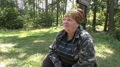 Йдуть в ліс попри заборону: як жителі Чернігівщини збирають гриби та ягоди Йдуть в ліс попри заборону: як жителі Чернігівщини збирають гриби та ягоди
