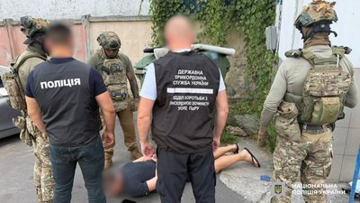 Продаж зброї в Одесі, автомати Калашнікова