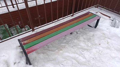 У Франківську із пластикових кришечок виготовили еколавку, місто Івано-Франківськ
