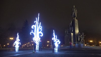 У центрі Харкова на новорічні прикраси витратили понад 22 мільйони гривень У центрі Харкова на новорічні прикраси витратили понад 22 мільйони гривень