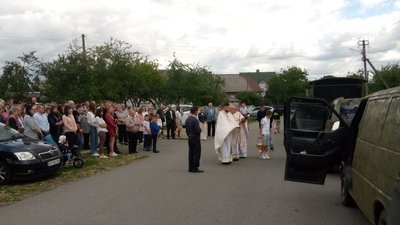 "Треба працювати всім, інакше перемоги не буде". Як жителі прикарпатського села Боднарів допомагають армії "Треба працювати всім, інакше перемоги не буде". Як жителі прикарпатського села Боднарів допомагають армії