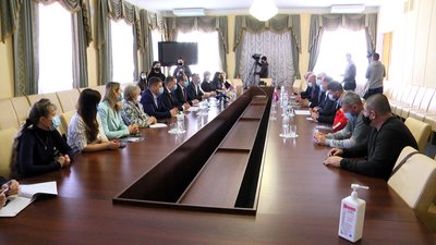 Шестеро психологів з Житомирщини отримали сертифікати за міжнародними стандартами НАТО та ЄС Шестеро психологів з Житомирщини отримали сертифікати за міжнародними стандартами НАТО та ЄС