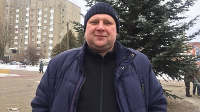 У Тернополі забирають ялинки для переробки та утилізації У Тернополі забирають ялинки для переробки та утилізації