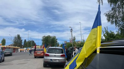 "На щиті", перевезення загиблих, поховання бійців, похоронний кортеж "На щиті", перевезення загиблих, поховання бійців, похоронний кортеж