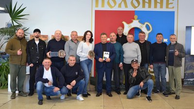 Відзнакою "Плащ святого Мартина" нагородили волонтерів і благодійників Хмельниччини Відзнакою "Плащ святого Мартина" нагородили волонтерів і благодійників Хмельниччини