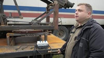 Вінницькі майстри виготовляють міні-гради з трофейної російської техніки Вінницькі майстри виготовляють міні-гради з трофейної російської техніки