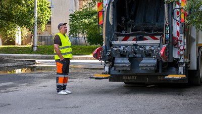 Понад 80 грн з людини: чим у Луцькій міській раді аргументють зростання вартості тарифу на вивезення сміття Понад 80 грн з людини: чим у Луцькій міській раді аргументють зростання вартості тарифу на вивезення сміття