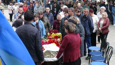 На Сумщині попрощалися з українським захисником Сергієм Куценко На Сумщині попрощалися з українським захисником Сергієм Куценко