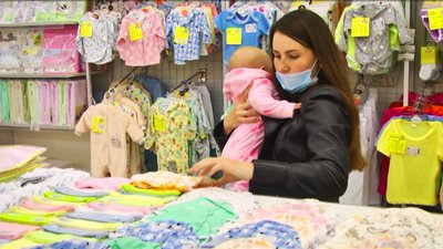Гроші замість «Пакунка малюка»: 2,5 мільйона гривень виплатили породіллям у Вінниці