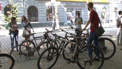 Більше пів сотні учасників: у Полтаві влаштували акцію «Велосипедом на роботу»