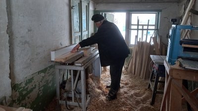 Художник-іконописець Олександр Криворучко із Полтавщини створив понад 500 ікон та іконостасів Художник-іконописець Олександр Криворучко із Полтавщини створив понад 500 ікон та іконостасів