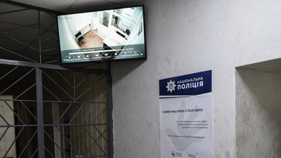 Цілодобовий відеоконтроль за затриманими та поліцейськими: у громаді на Тернопільщині запровадили нову систему