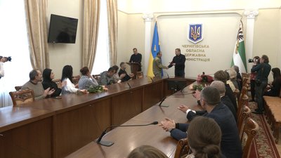 Нагороди від президента отримали у Чернігові військові, медики, освітяни і митці