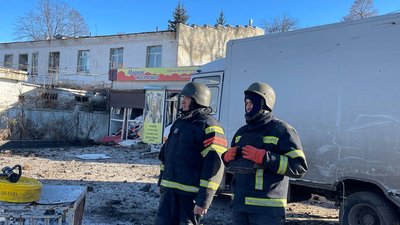 Який вигляд має ринок у Шевченковому після ракетних ударів РФ: фоторепортаж