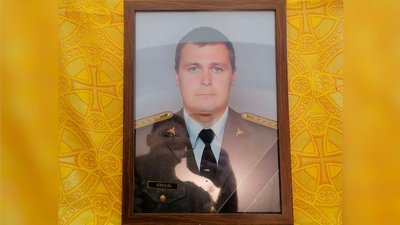 На Чернігівщині поховали капітана Євгена Кисіля та солдата Юрія Бугайова, які загинули на Донеччині та Запоріжжі На Чернігівщині поховали капітана Євгена Кисіля та солдата Юрія Бугайова, які загинули на Донеччині та Запоріжжі