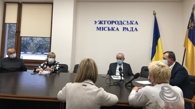62 класи вже на самоізоляції. В Ужгороді відправили на карантин усі школи