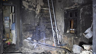 В Одесі горіла триповерхівка: евакуювали 10 людей
