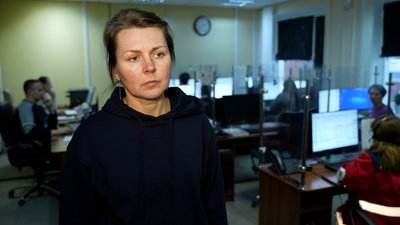 У Чернігові встановили перший автоматичний дефібрилятор в громадському місті У Чернігові встановили перший автоматичний дефібрилятор в громадському місті